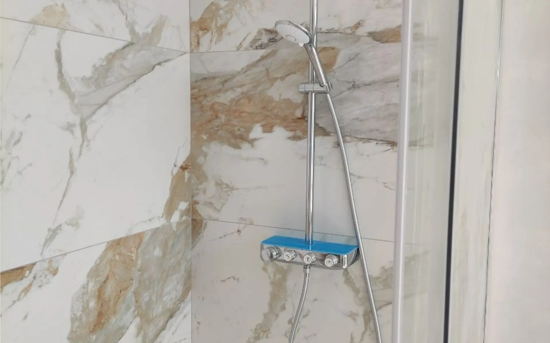 AnyConv.com__Mask group.webp