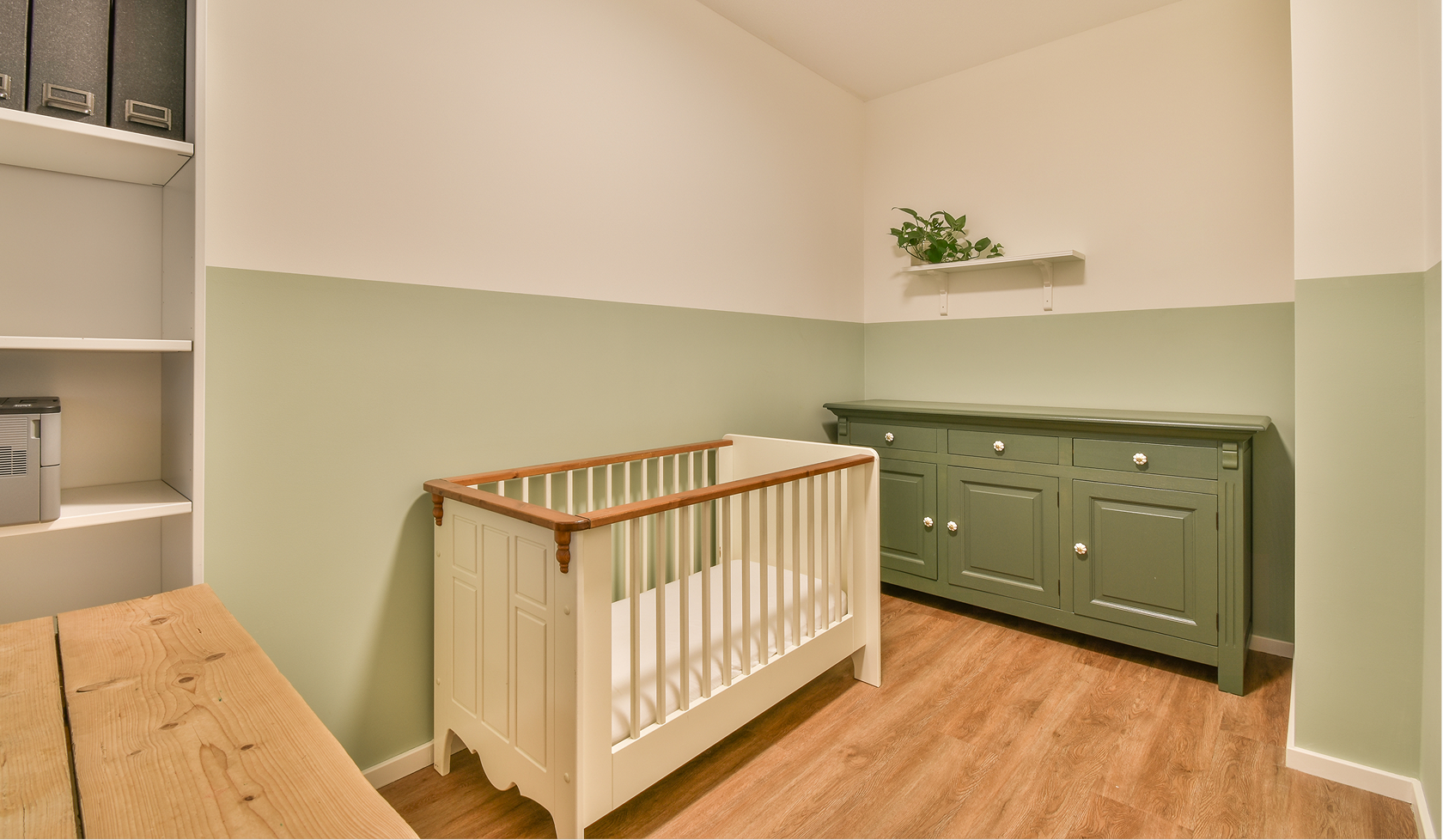 Как покрасить стены в квартире своими руками