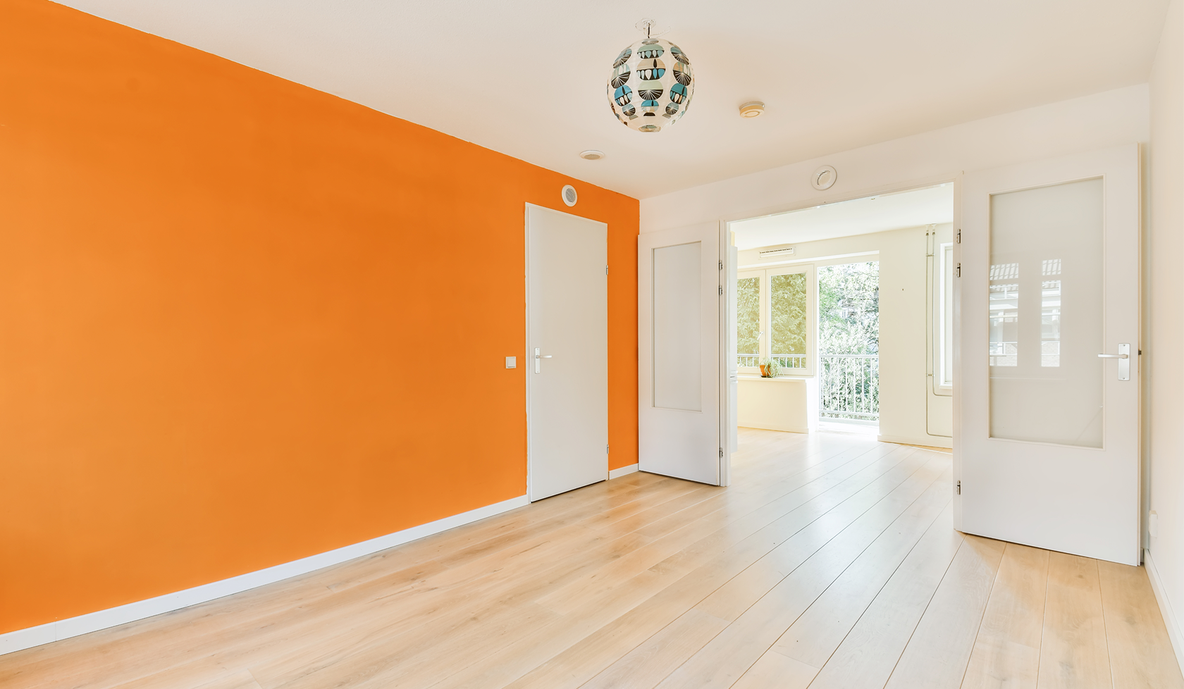 Как покрасить стены в квартире своими руками