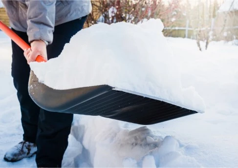 Фото уборка снега